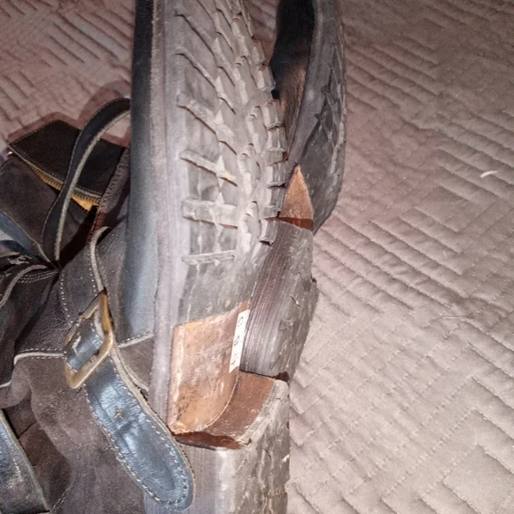 Fiorentini Baker Italy Black Leather Buckle Boots - Picture 14 of 16